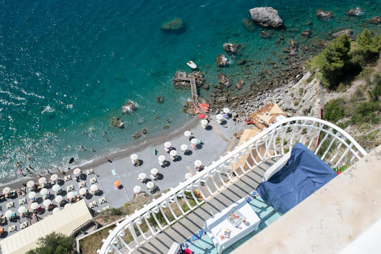 Hotel La Ninfa Амалфи Екстериор снимка