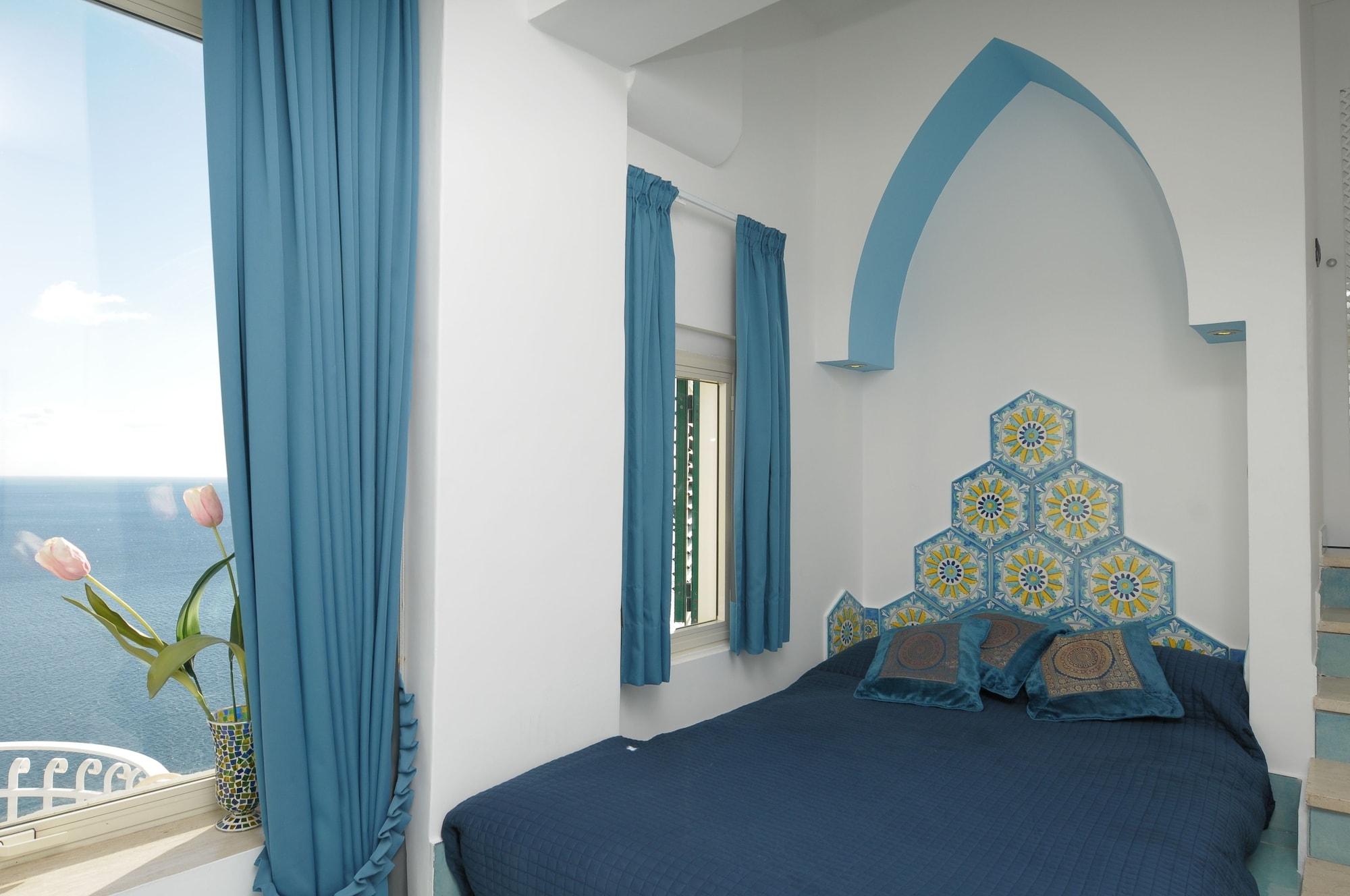 Hotel La Ninfa Амалфи Екстериор снимка